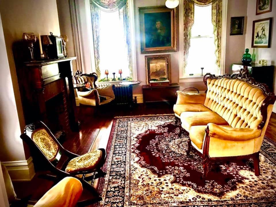 Historic 1912 Hoover House Bed And Breakfast Waynesboro ภายนอก รูปภาพ