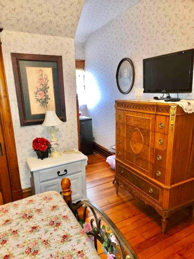 Historic 1912 Hoover House Bed And Breakfast Waynesboro ภายนอก รูปภาพ