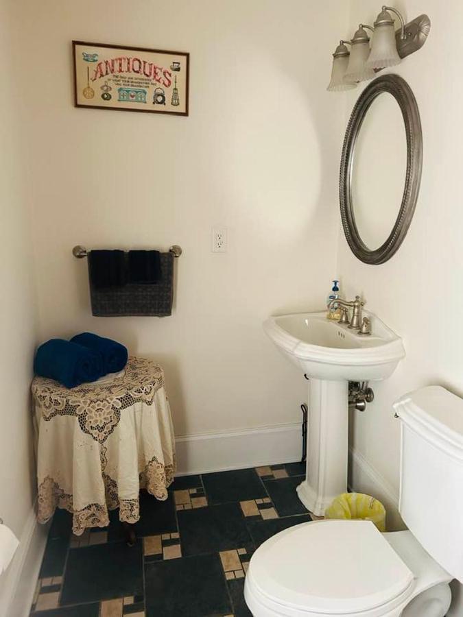 Historic 1912 Hoover House Bed And Breakfast Waynesboro ภายนอก รูปภาพ